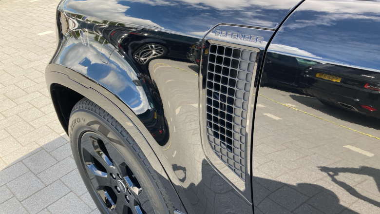 Land Rover Defender 3.0 D350 X-Dynamic SE 130 5dr Auto [8 Seat] Diesel Estate